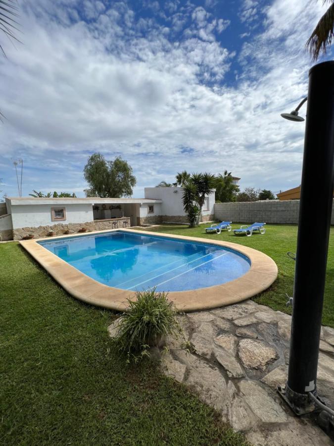 צ'יקלנה דה לה פרונטרה Chalet En La Barrosa, Piscina+Bbq+Grifo De Cerveza מראה חיצוני תמונה